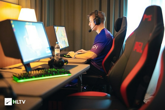 华为AppGallery Awards 2025年度最佳应用与游戏揭晓